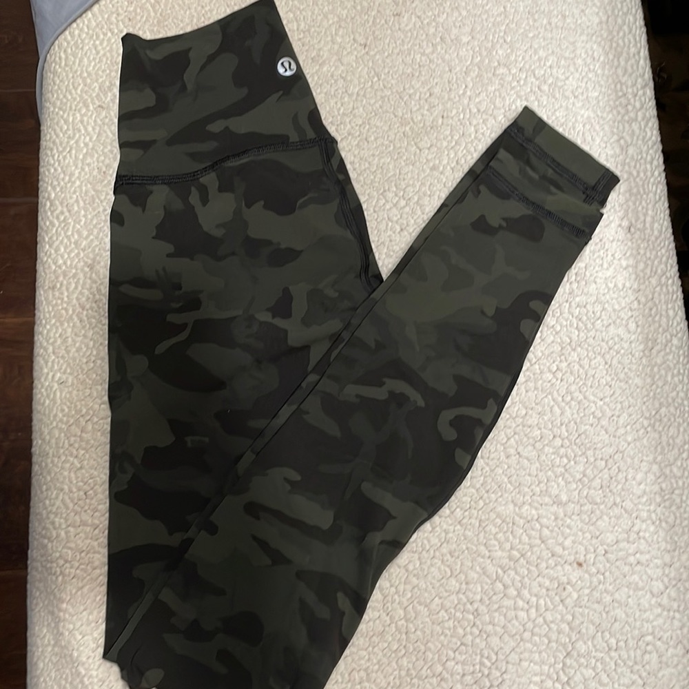 Lululemon Wunder Under Luxtreme